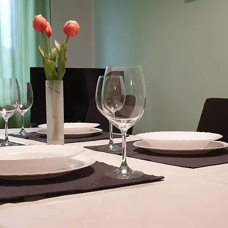 Appartement Lovely In *