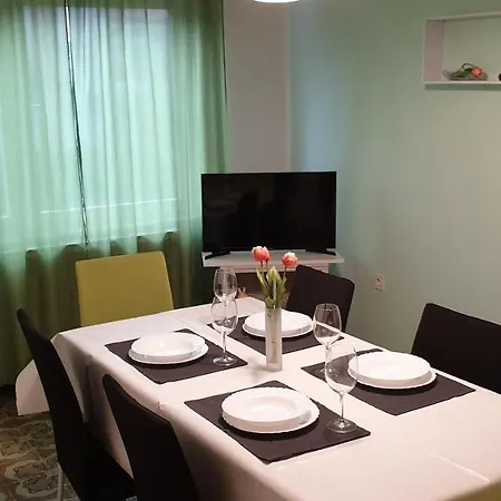 Lovely In Appartement Pomer